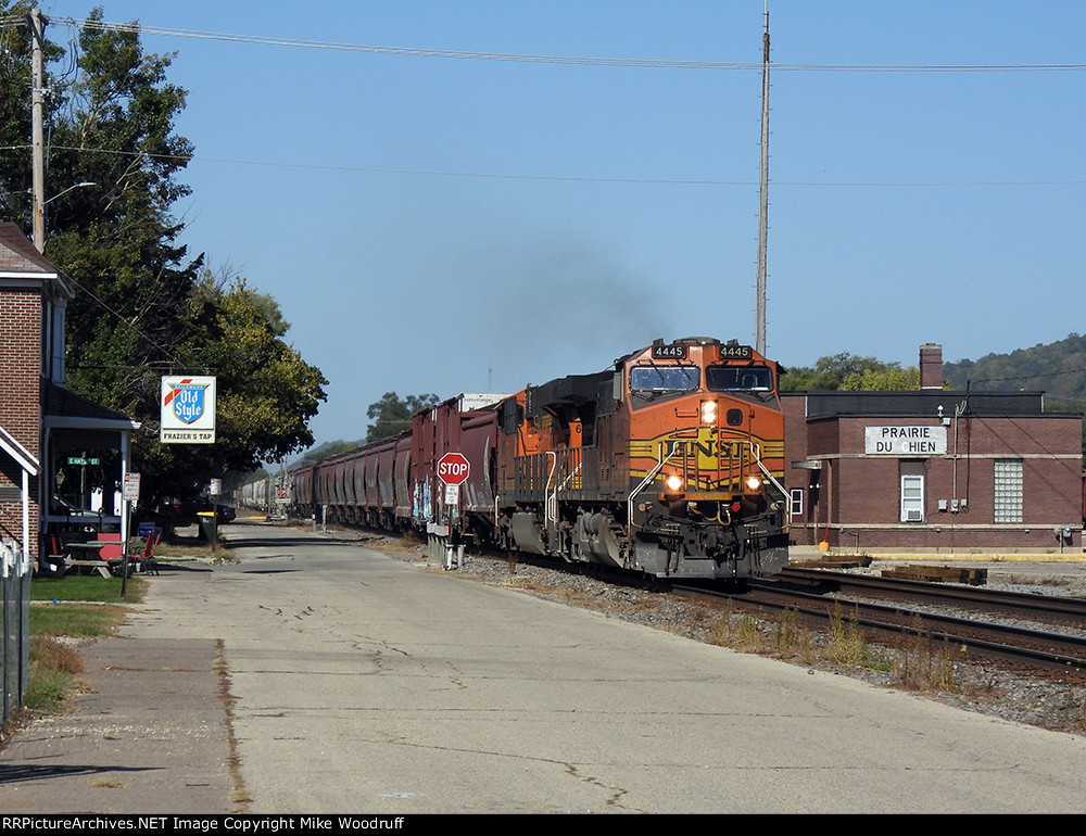 BNSF 4445